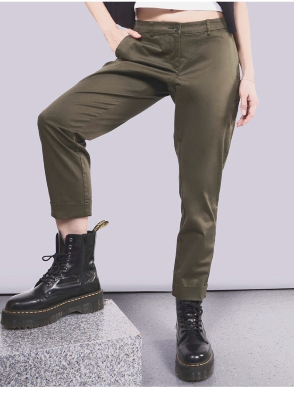 WILDFANG The Ace Collection Chino Trousers In Olive Green Size 0